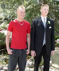 They WOULDN'T hold hands.